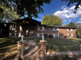 31822 Lochs Pl, Macon, MO 63552