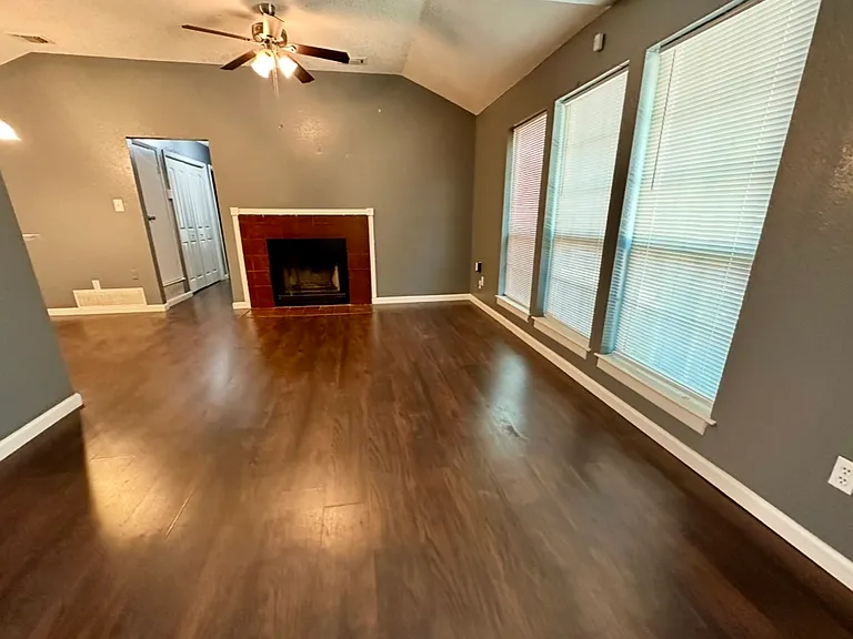 1809 Cousins Ct #2 — Photo 6