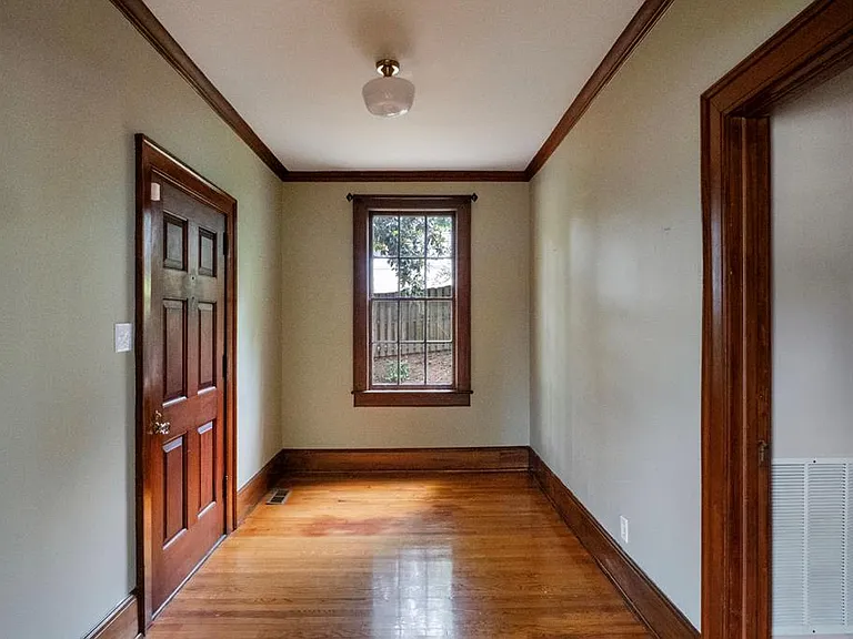 290 Long Crescent Dr — Photo 29
