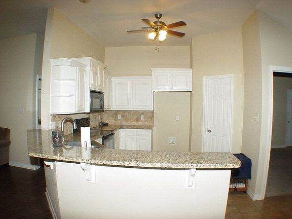 4th image of 1400 W 18th St