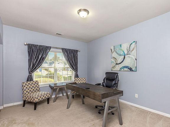 4th image of 4035 Jackie Dr