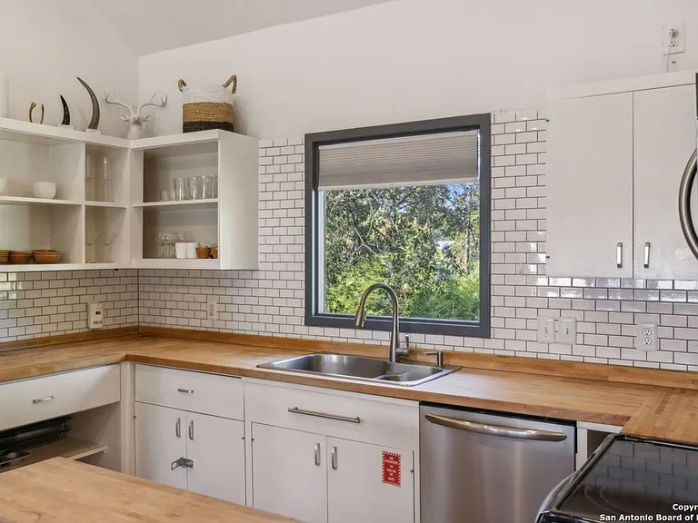227 Claudia St #3 — Photo 12