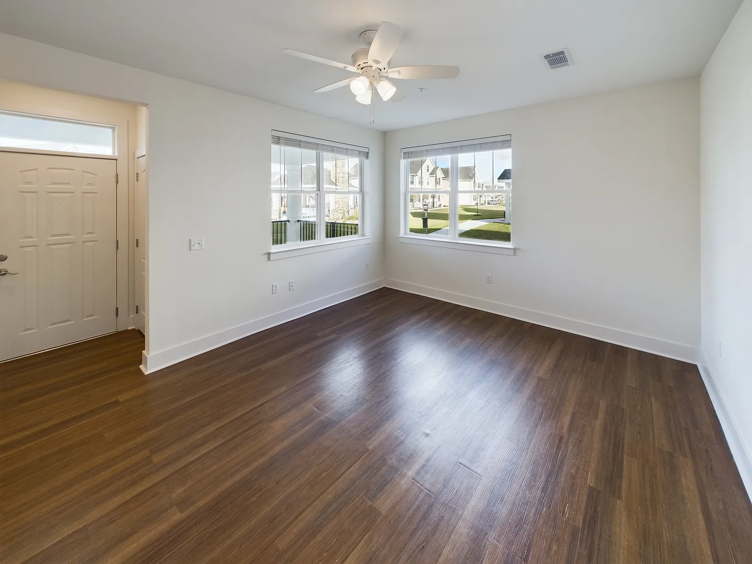 625 Victory Ln — Photo 3