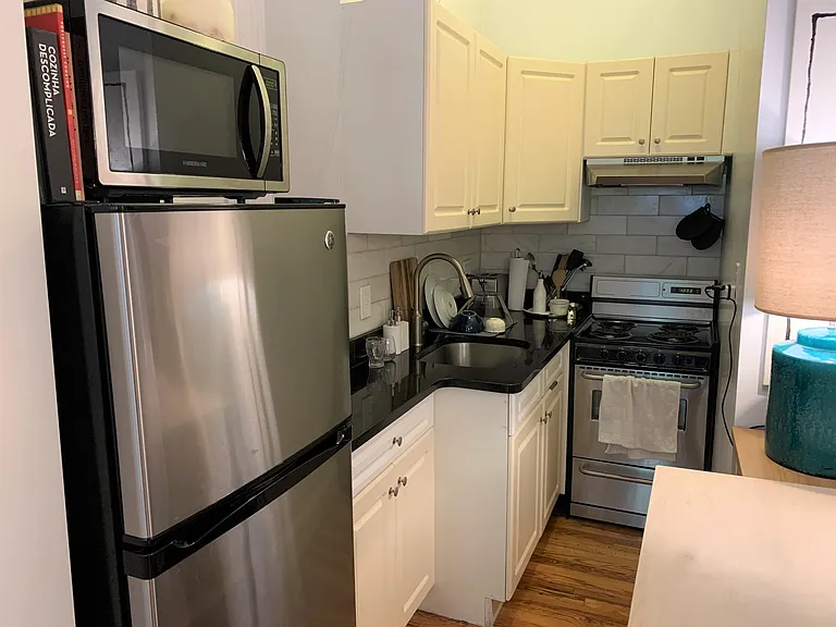 150 W 73rd St #3 — Photo 5
