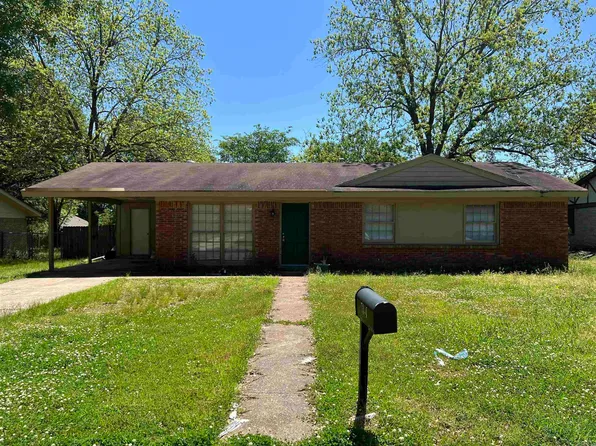 1304 E 30th St, Texarkana, AR 71854