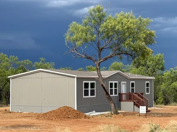 318 E Hill St, Woodson, TX 76491