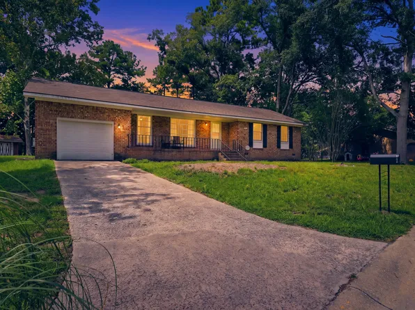 106 Kent Cir, Ladson, SC 29456