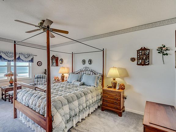 5th image of 605 Shorewood Dr Unit 504