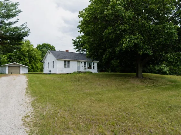 8196 Ludington Dr, Lake, MI 48632