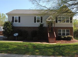 4140 Salem Landing Dr, Winston Salem, NC 27101