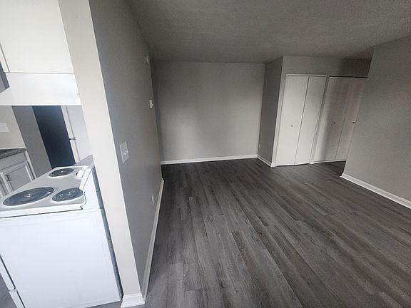5th image of 614 S Washington St APT 3