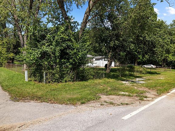 5th image of 517 Washington Ave