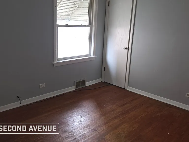 10605 S Indiana Ave — Photo 5