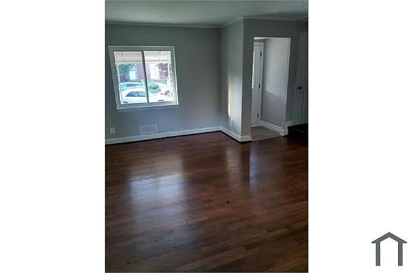 Building Photo - 821 Bradhurst Rd