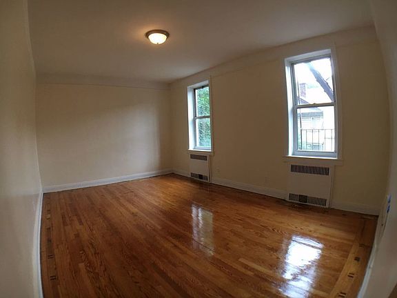 4th image of 390 Ocean Pkwy APT 2G
