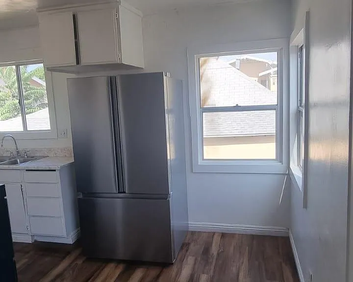 219 E 28th St #3/4 — Photo 27