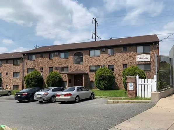 416 S 4th St, Darby, PA