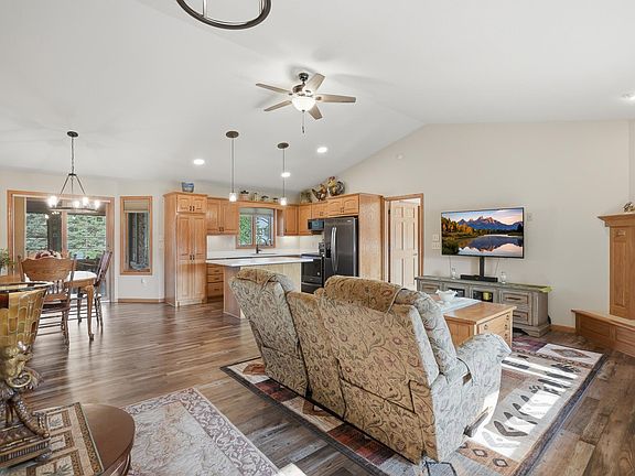 5th image of 1245 Island View Dr