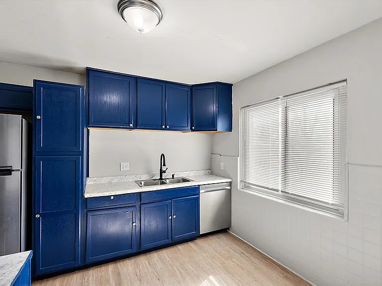 10500 Somerset Ave — Photo 18