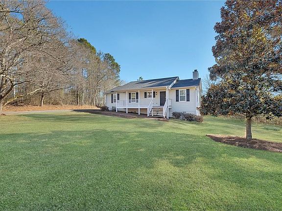 2nd image of 1817A Hardman Ln