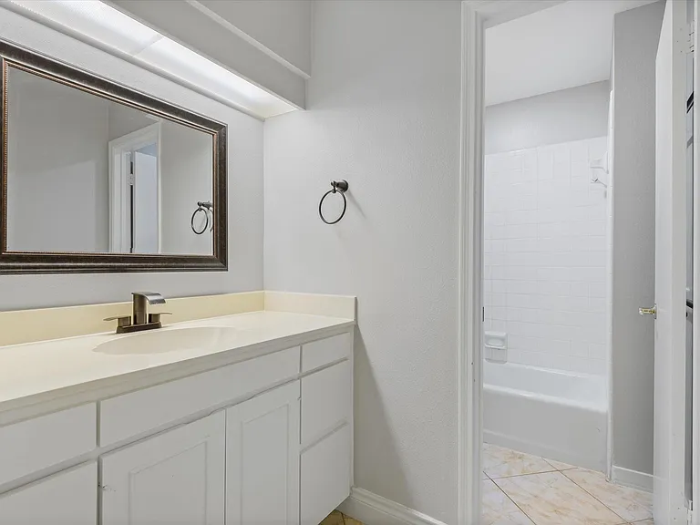 7715 Brush Wood Dr — Photo 32