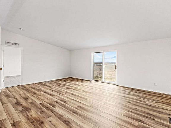 4th image of 9819 Amidon Rd