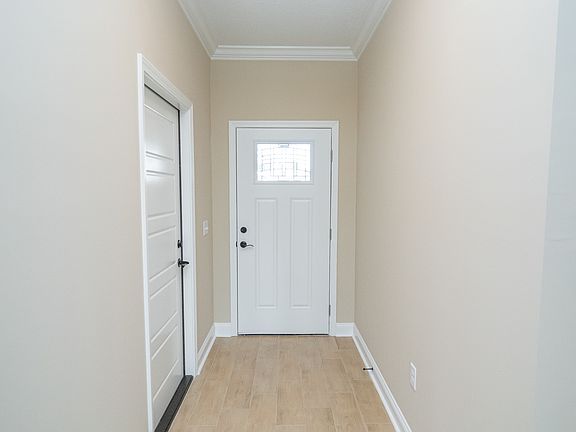 5th image of 307 The Villas Way