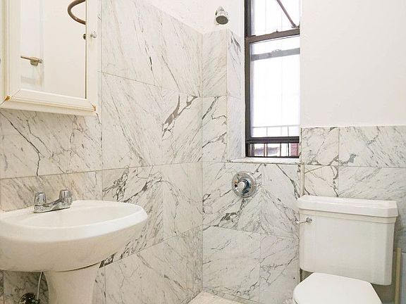 4th image of 346 E 10th St APT 8