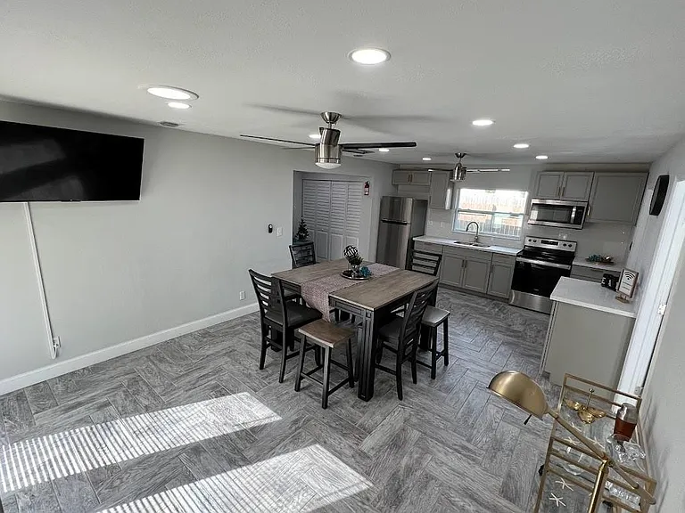 1810 Elizabeth St — Photo 11