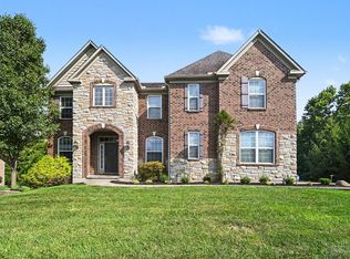 5118 Oak Brook Dr, Cincinnati, OH 45244