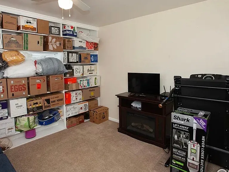 1416 Adams Cir — Photo 17