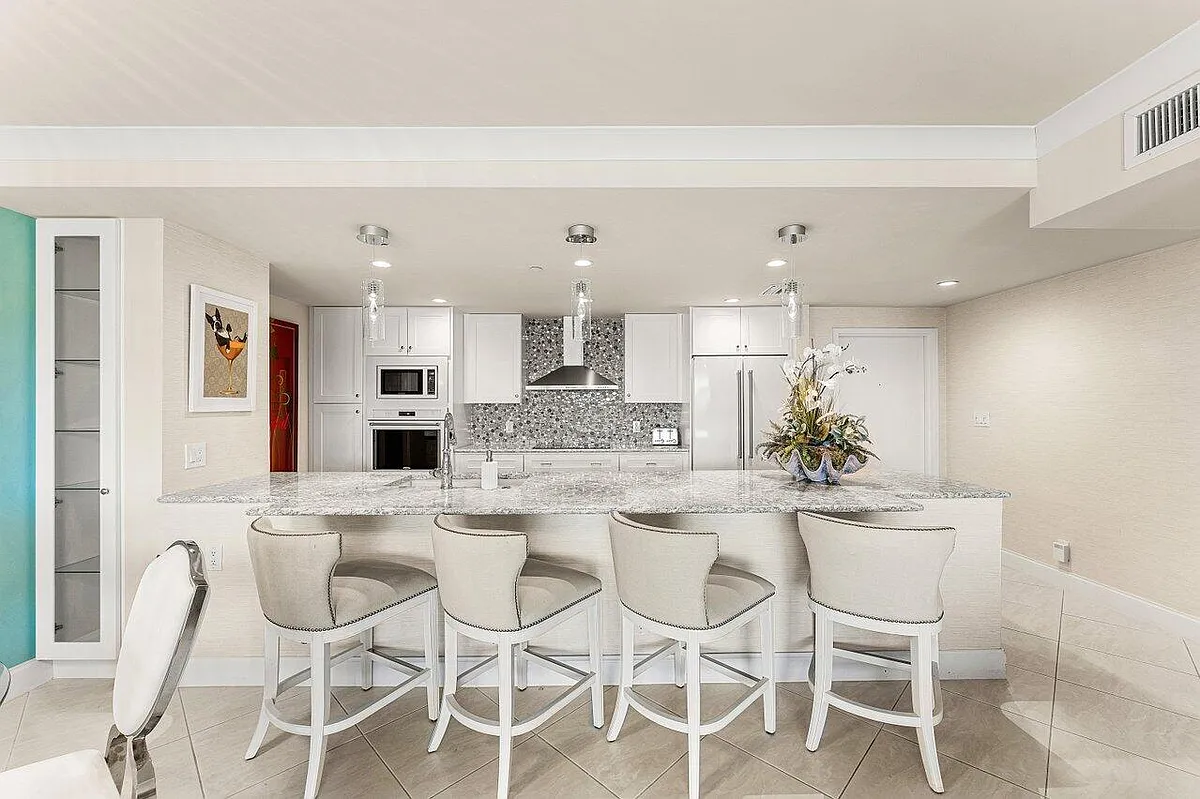 Building Photo - 4740 S Ocean Blvd #507