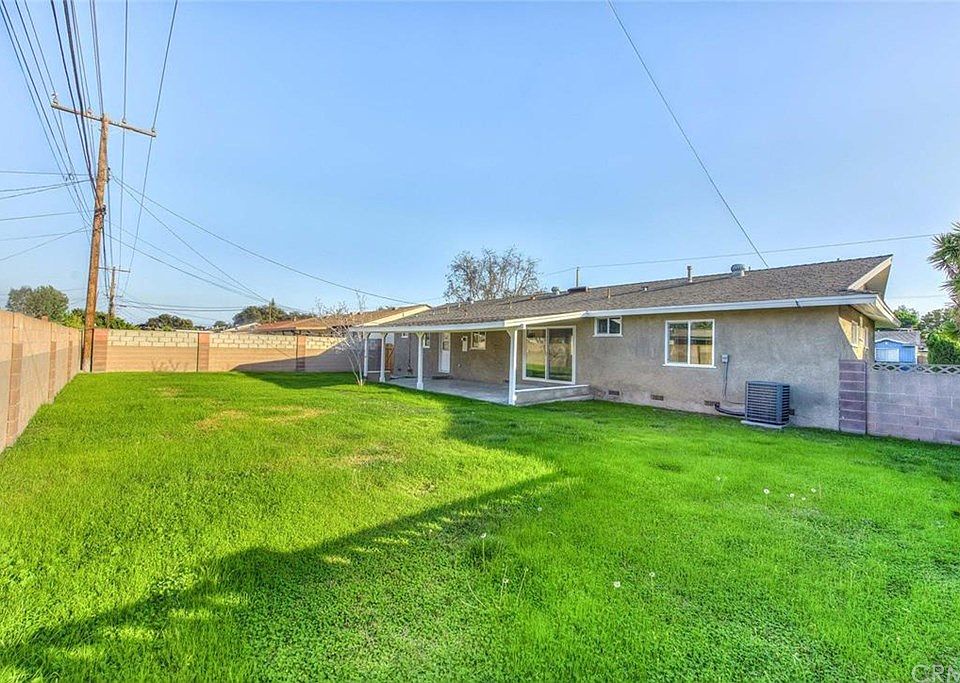 1st image of 1943 W Harriet Ln