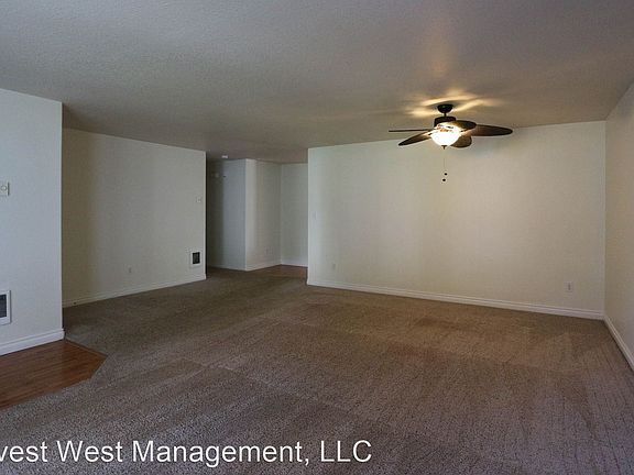 5th image of 7910 NE 54th Way