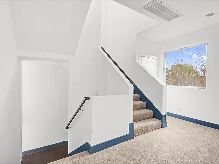 3910 Austin St — Photo 20