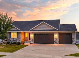 4432 Luke Dr, Iowa City, IA 52246