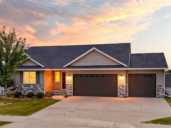 4432 Luke Dr, Iowa City, IA 52246