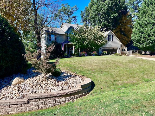 12 Forest View Ln