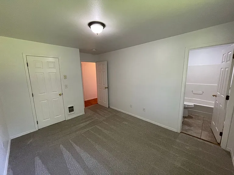 2415 Forest Park Ln — Photo 19
