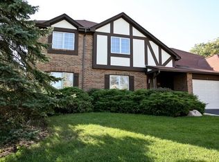22 Sauk Trl APT 1, La Grange, IL 60525