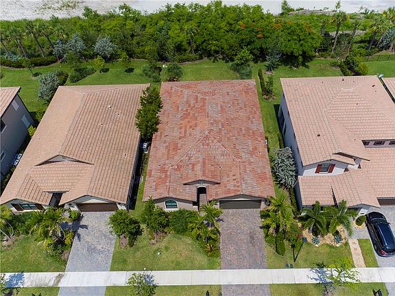 4th image of 8945 Watercrest Circle