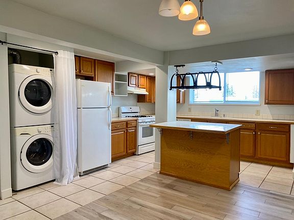 3rd image of 1212 N I St APT F