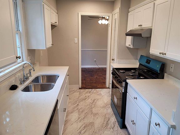 4th image of 5055 Wingdale Rd