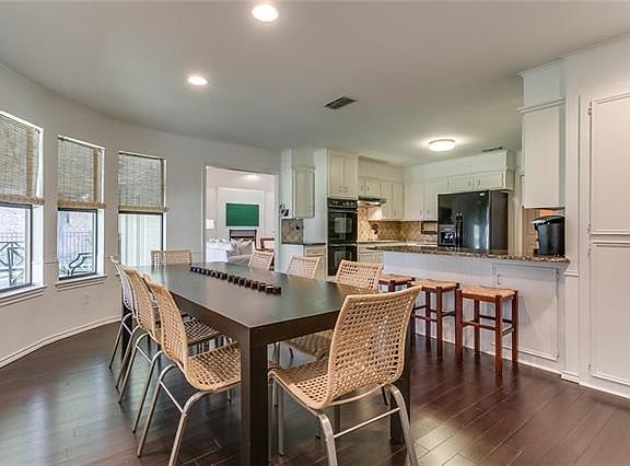 5th image of 305 Casas Del Sur St