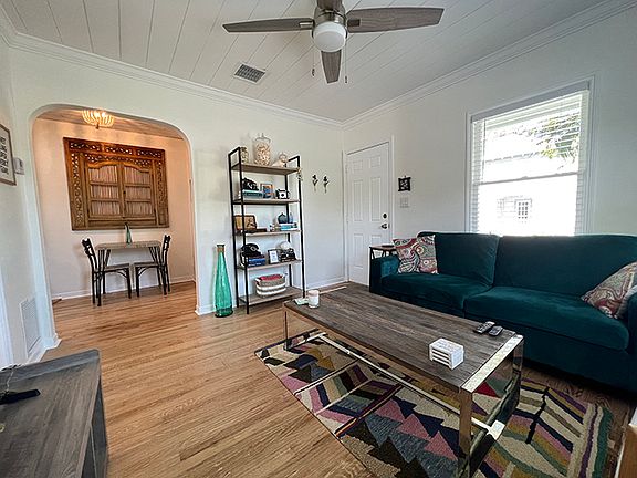 4th image of 432 N L St #2