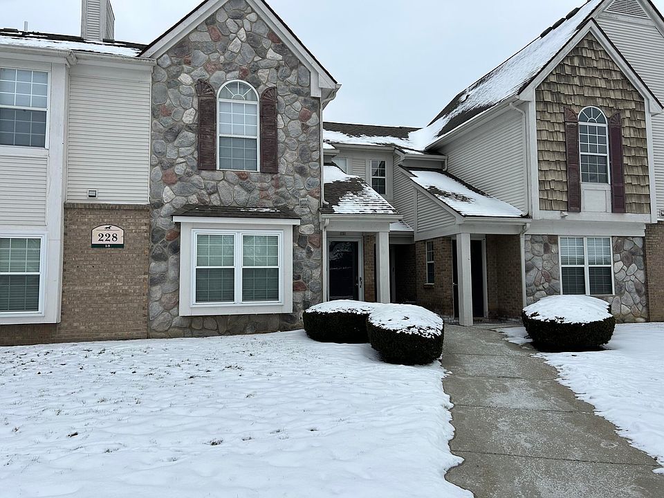 1st image of 228 Brookwood Dr Unit 8