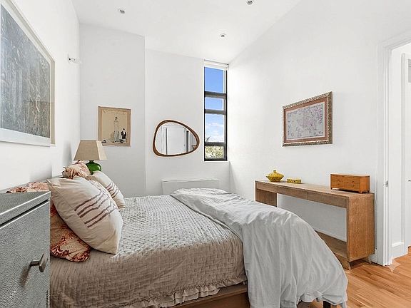 4th image of 360 Furman St APT 410