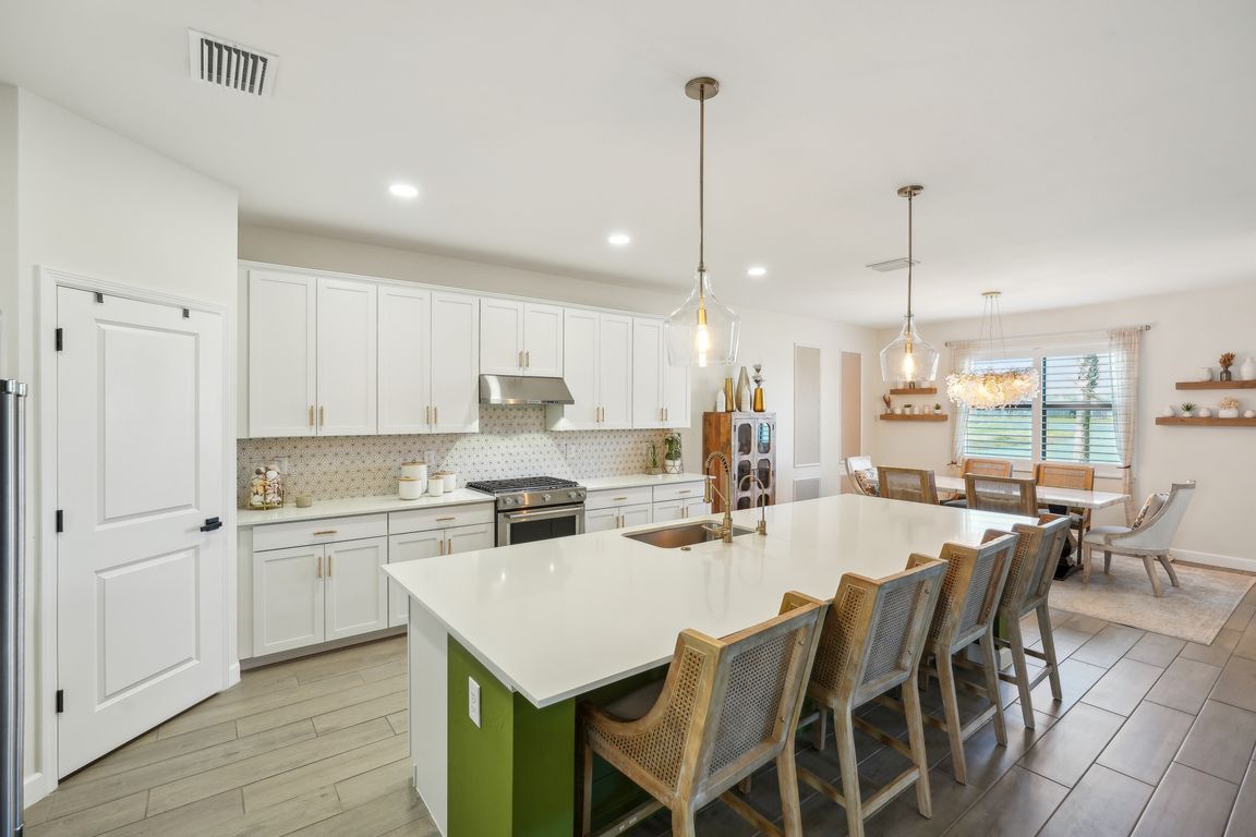 Kingmont Dr-013.jpg