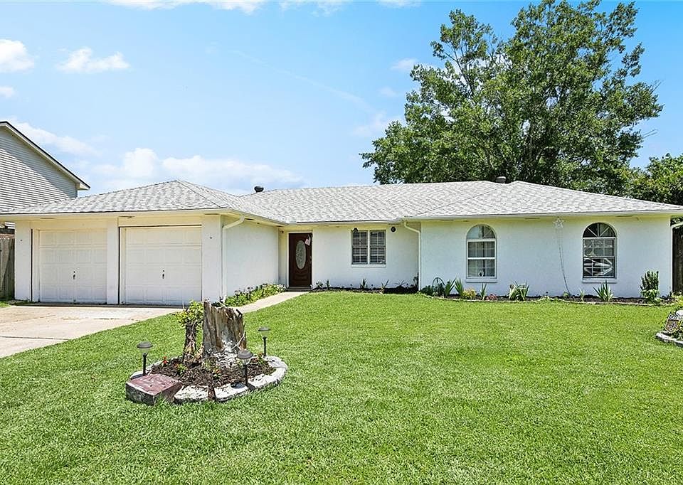 1st image of 2152 Pebble Beach Dr