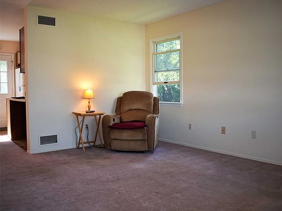 3rd image of 1 Primrose Ln